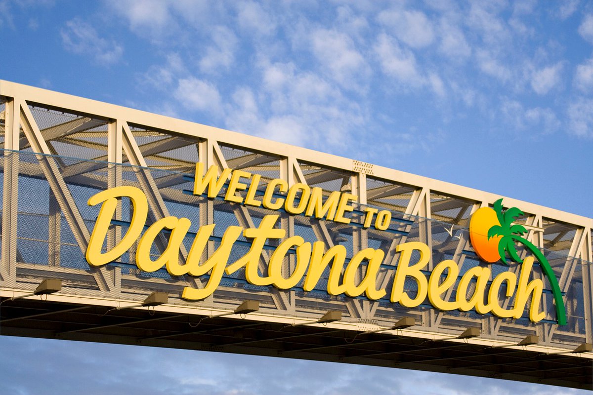 DiscoveryMap's tweet image. Congratulations to Sherry All Taylor and Discovery Map of Daytona &amp;amp; New Smyrna Beach on the publication of the 2023-2024 Daytona maps! 🌟🗺️🎉

Daytona Beach offers endless sun-soaked shores and thrilling experiences.

#DaytonaBeach #BeachLife #SpeedwayThrills #Discoverymap