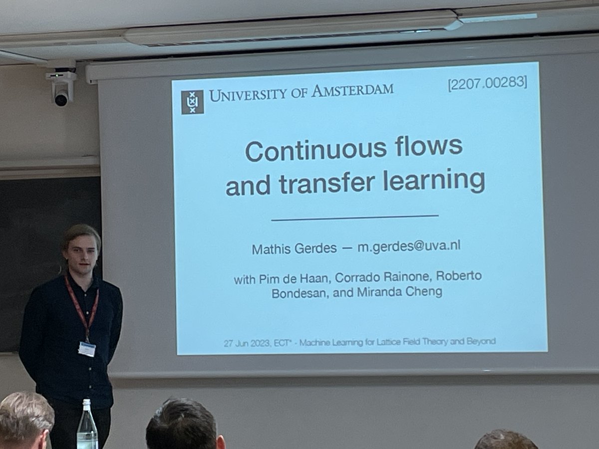 rothkopfAK's tweet photo. Next up at the @EctTrento #ML workshop: Mathis Gerdes (@UvA_Amsterdam), who explores efficient ways for #deeplearning the distribution of Feynman path integrals with normalising flows using transfer learning. Reuse results from small systems to make progress in larger volumes. https://t.co/OBnMO8ojuG