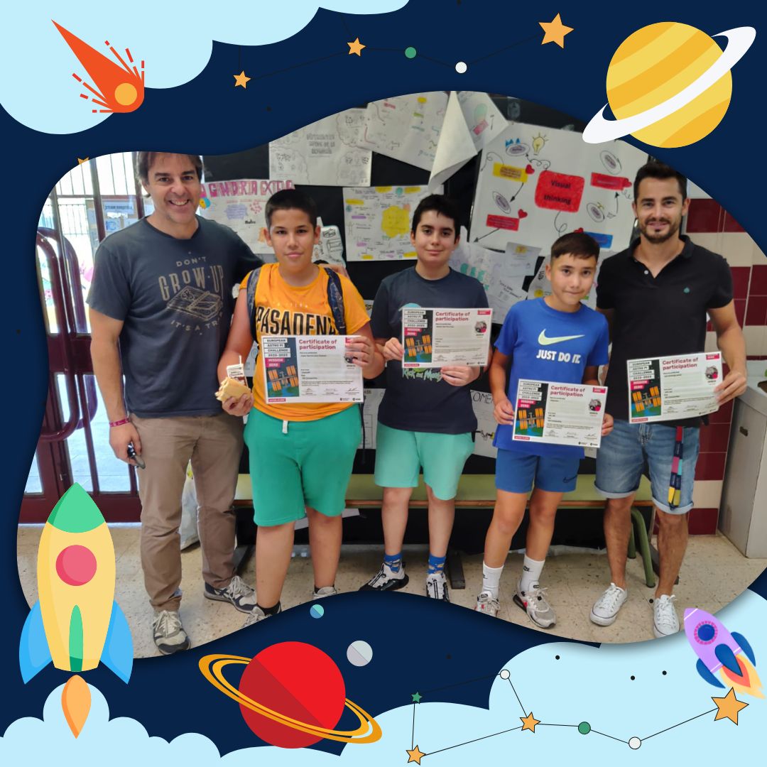 ies_campanillas's tweet image. El pasado martes, estos alumnos de 1º ESO recibieron un diploma de la Agencia Espacial Europea con la fecha y el punto exacto de la órbita donde los astronautas vieron el mensaje que les enviaron escrito en lenguaje de programación Python. ¡Enhorabuena! 🚀👾 #AstroPi #MissionZero