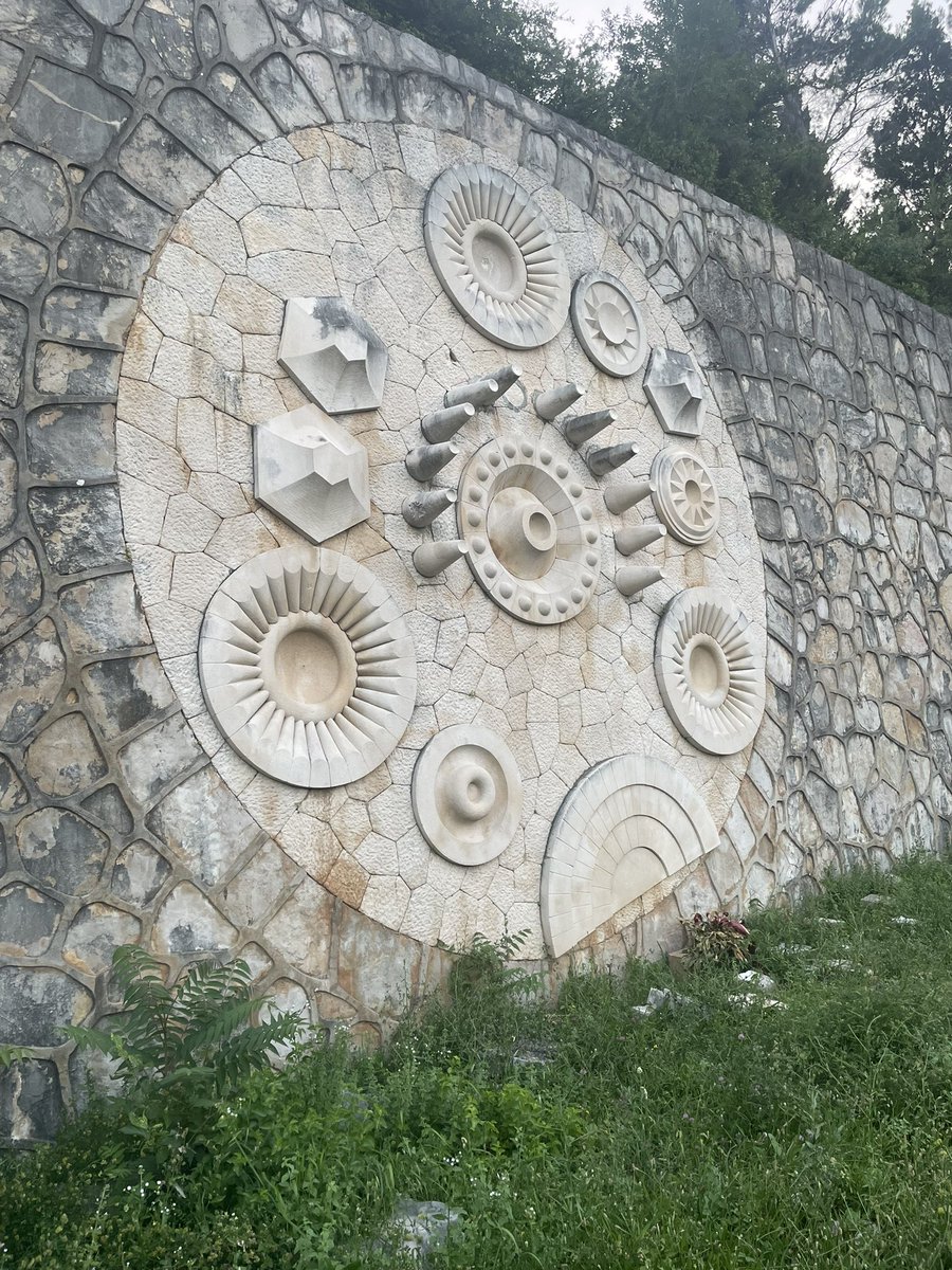 marjanacat's tweet photo. Hi @SpomenikDatabse, I visited Partizansko Groblje in Mostar the other day.  I can still see the beauty of this spomenik despite the weeds and fig trees growing wild. https://t.co/86ehIMWwC3