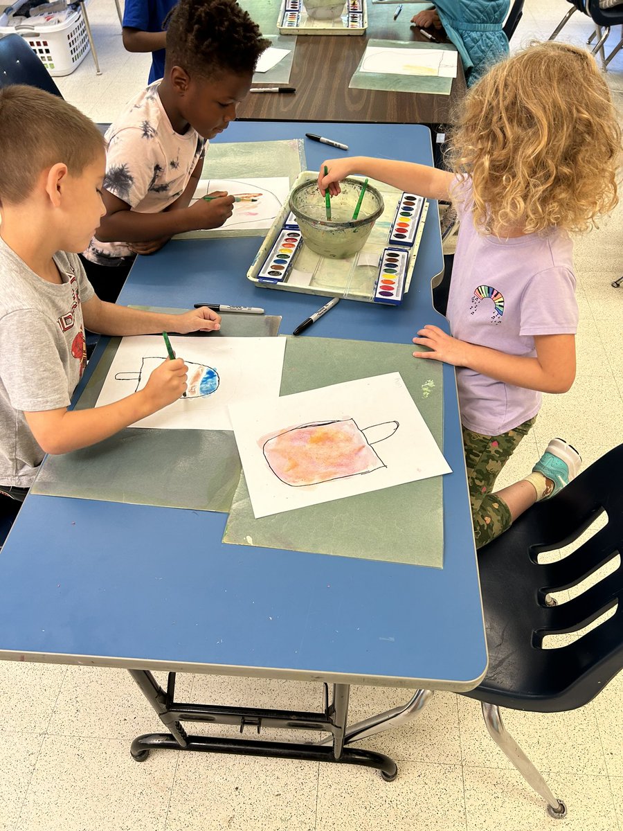 MrsGoodson3's tweet photo. We are engaged in learning and having a blast at YCSD Summer Academy.
#SummerAcademy #LearningInParadise
@KingofReading31 @hroberts_1 https://t.co/xLBLQrp2T1