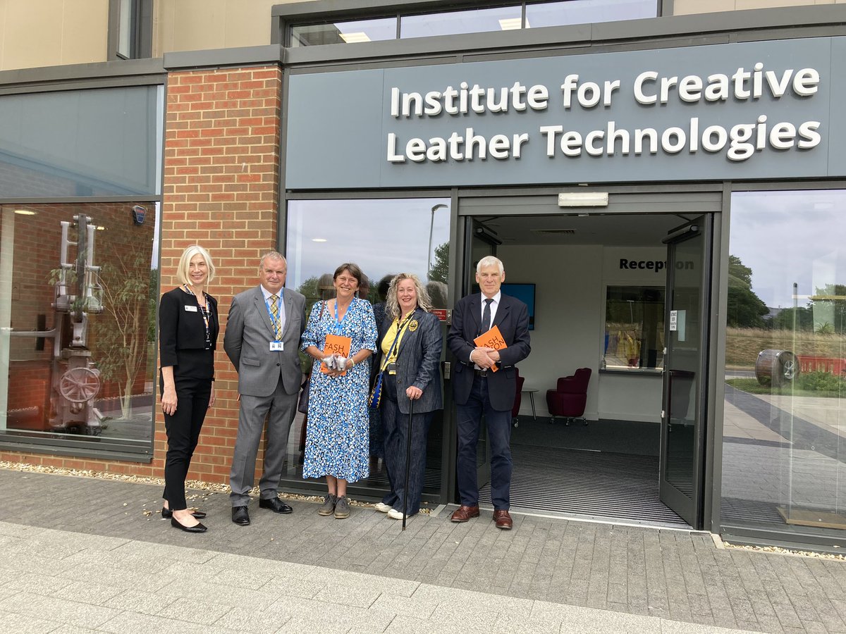 Shân Wareing (@shanwareing) on Twitter photo Always a pleasure to welcome the <a href="/leathersellers/">The Leathersellers</a> to <a href="/UniNorthants/">UniofNorthampton</a> and to explore all the interesting work going on <a href="/ICLTLeather/">ICLT - Institute for Creative Leather Technologies</a> Always a pleasure to welcome the <a href="/leathersellers/">The Leathersellers</a> to <a href="/UniNorthants/">UniofNorthampton</a> and to explore all the interesting work going on <a href="/ICLTLeather/">ICLT - Institute for Creative Leather Technologies</a>