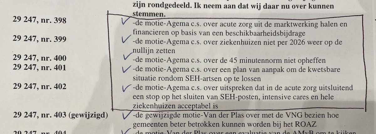 FleurAgemaPVV's tweet image. Alle moties verworpen. 

Onze ziekenhuizen zakken recht voor onze ogen door hun hoeven en het boeit ze NIKS.