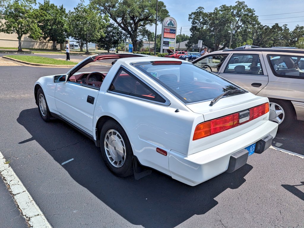 CORVID-19 on Twitter: 