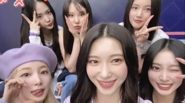 캐리스매틱 드랍팀 사진 🫶🏻💕