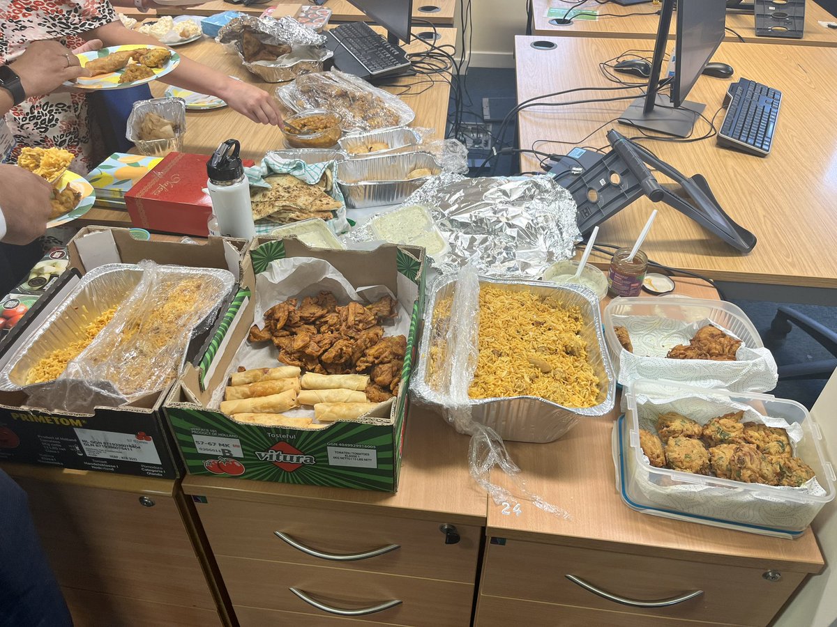 AmyDurWhit's tweet photo. MY Finance Feast today to celebrate the hard work over the last few months, as well as recognise the Festival of Eid al-Adha with colleagues who will be celebrating later this week. Great to be part of @MYHTFinance https://t.co/7DaLnM2HXv