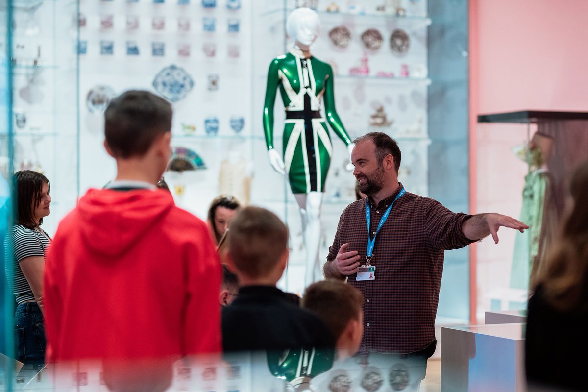 theboxplymouth's tweet photo. Calling all teachers and educators!
We're offering a free CPD event from 2-4pm on 3 Jul in partnership with @V_and_A.
Email TheBoxLearning@plymouth.gov.uk to book your place and enjoy a tour, classroom activity and insight into the brilliant #designlabnation programme. https://t.co/VaaCWHoxBy