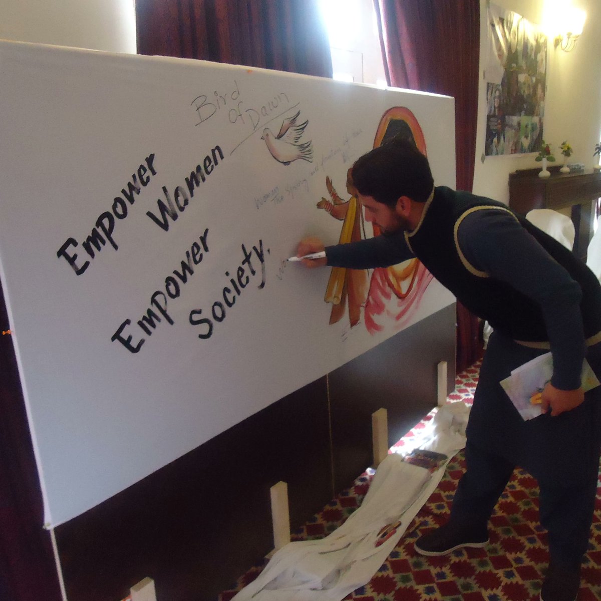 PopnMatters's tweet photo. “Working on #humanrights in this strict patriarchal Pashtun society is a constant challenge… but, after our training, we've seen successes. Moderate religious leaders educate the less moderate ones...”
Proud of our #E2P partner.
Chip in for the team👇
https://t.co/6nK1ep5ody https://t.co/X6NcitEndD