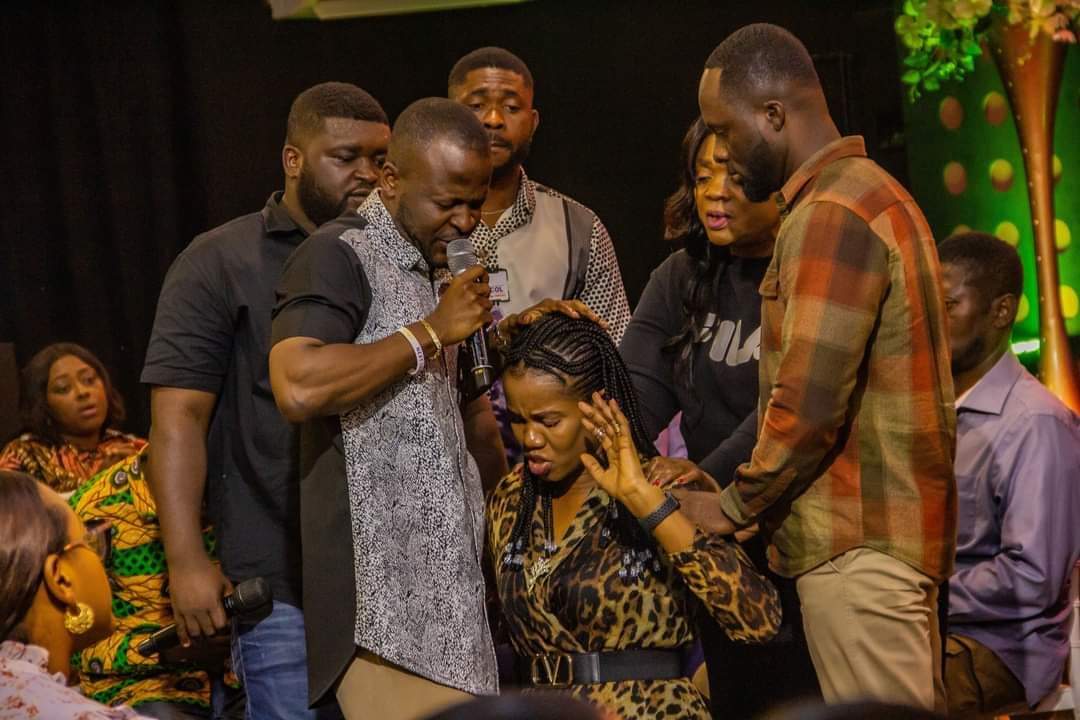power_worship's tweet photo. Blessed #day2 morning session of our #MidYearCrossOver 2023 service with our PAPA Prophet Daniel Amoateng. Join us 5:30pm for our evening session. God bless you. #POWI. #TESTIMONYCITY
   @akuffubeaa @alburniton @Godsway1993 @johndumelo @Ama_mansah1 @quecku_louis @wabenzy_701 https://t.co/cGNMv5zIfL