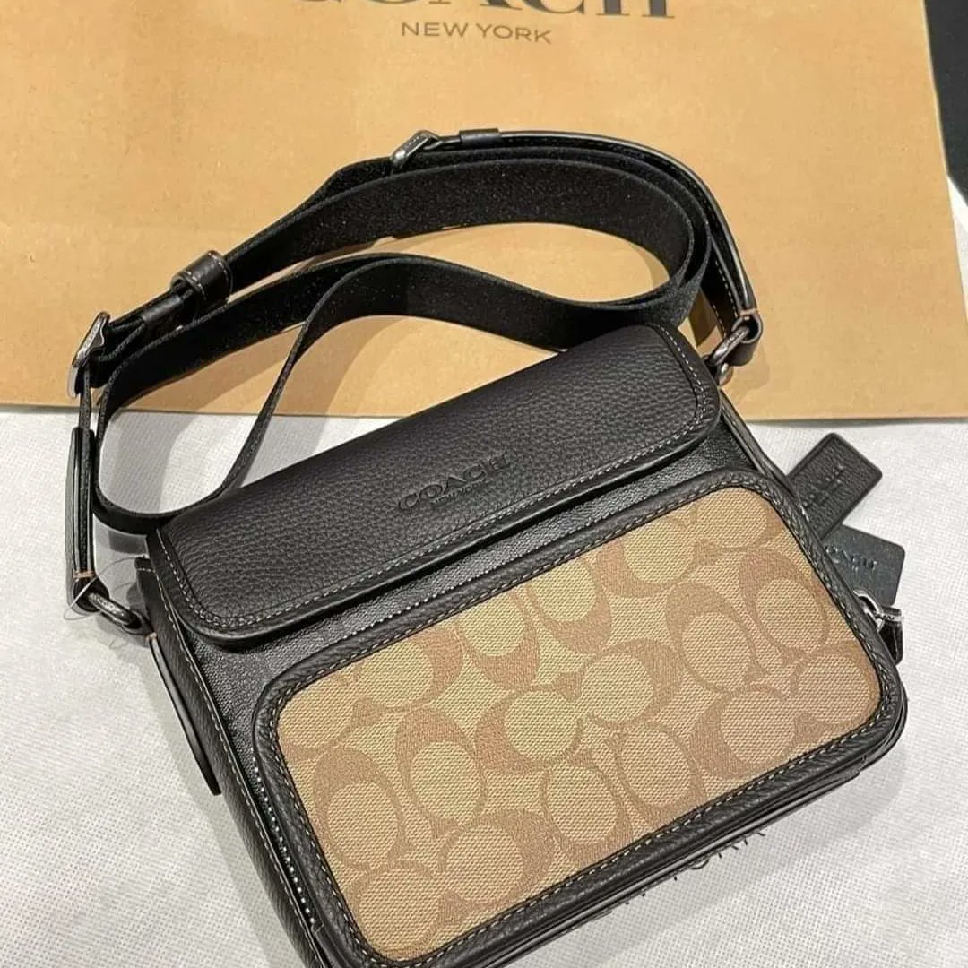Catalogo360's tweet photo. C O A C H  🌟Style No.  C9870

• Size : 7 3/4” (L) x 6 3/4” (H) x 2 3/4” (W)
• Includes :  Tag , CareCard , Receipt ,Dustbag &amp; Paperbag

Lowest price ever! Send us message today📩

#legitseller #legit #onlineshopping #OnlineShop #fypシ #onlinebusiness #onlinestore #bagsforsale https://t.co/mKm5sgYTrX