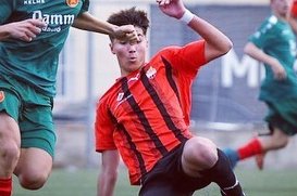 Vilcheezz_'s tweet photo. 🚨 #EXCL: Hugo Ballesta (2007), no seguirá la temporada que viene en el @cfreusdeportiu. #CFReus 🟠

◉ Todo apunta a que el central firmará por el @nasticmanresa e irá al Juvenil 'B' de categoría Preferente. https://t.co/s5YxWtVVbg
