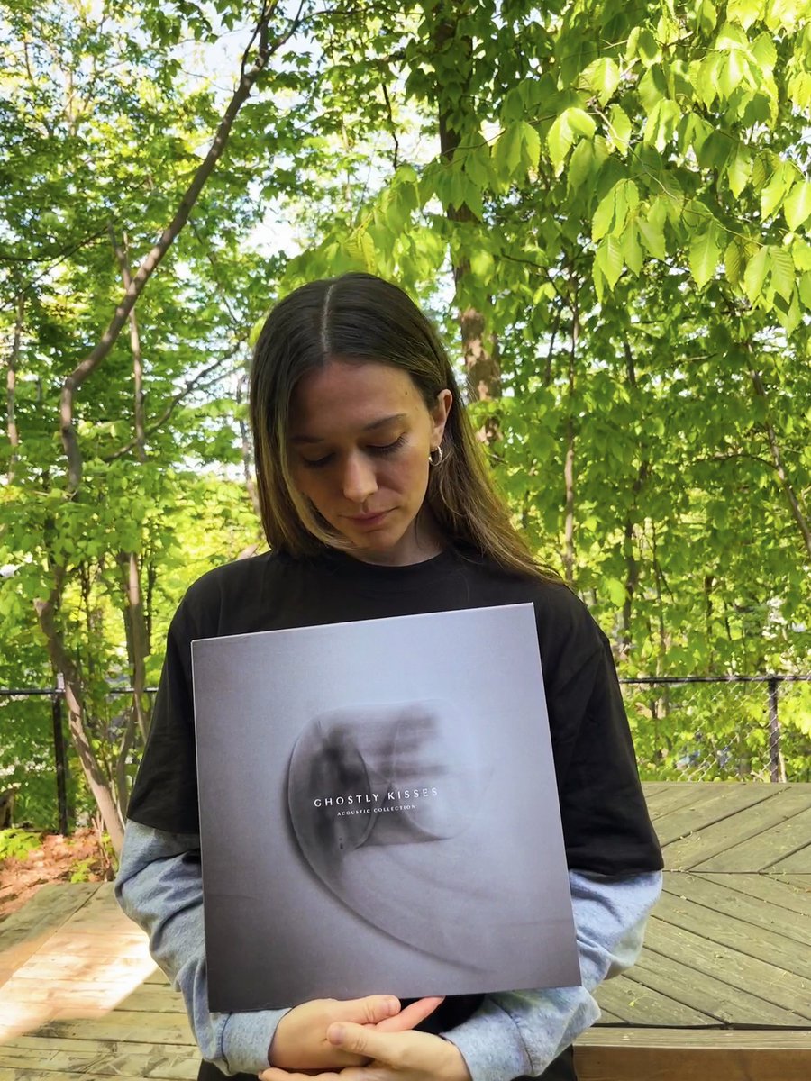 Ghostly Kisses tweet media