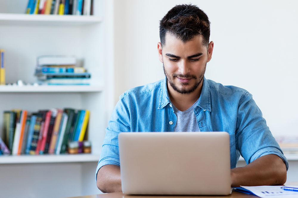 Aspiring #socialmedia #influencers: check this out! Get ready for a future in both traditional and new media fields with an A.S. degree in New Media Communication. Learn how to create content and tell a story through electronic journalism. catalog.valenciacollege.edu/degrees/associ…

#journalism