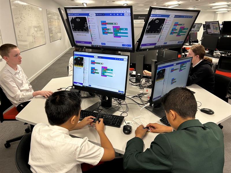 CU Computer Science Outreach Team (@CUcomscOutreach) / Twitter