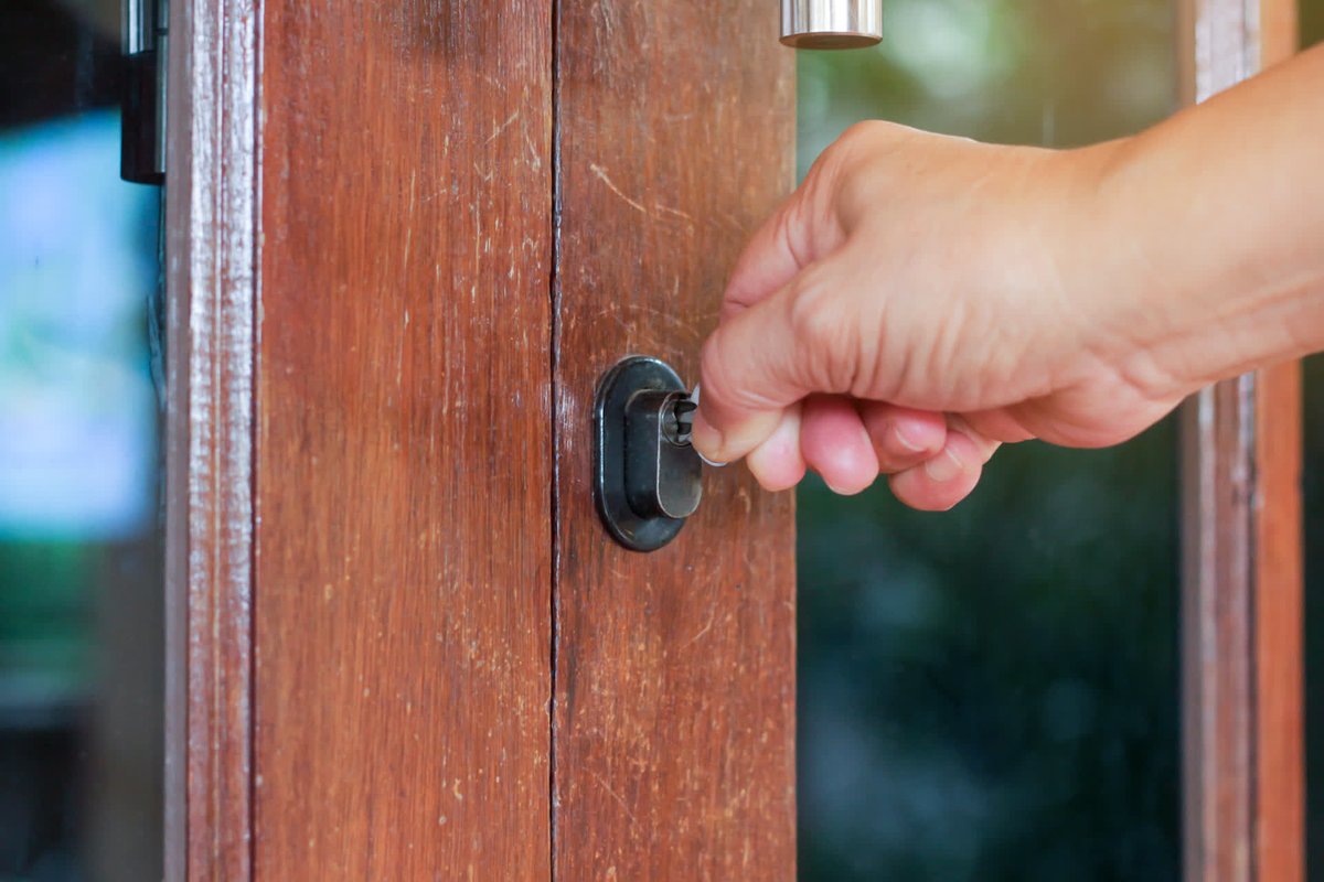 🔑Enjoy peace of mind knowing that your property is safe and secure with QuicKey Locksmith's quality services

#quickey #locksmithservices #locksmith #security #houstonLocksmith #houston #texas #residentiallocksmith #commerciallocksmith #antidrillprotection