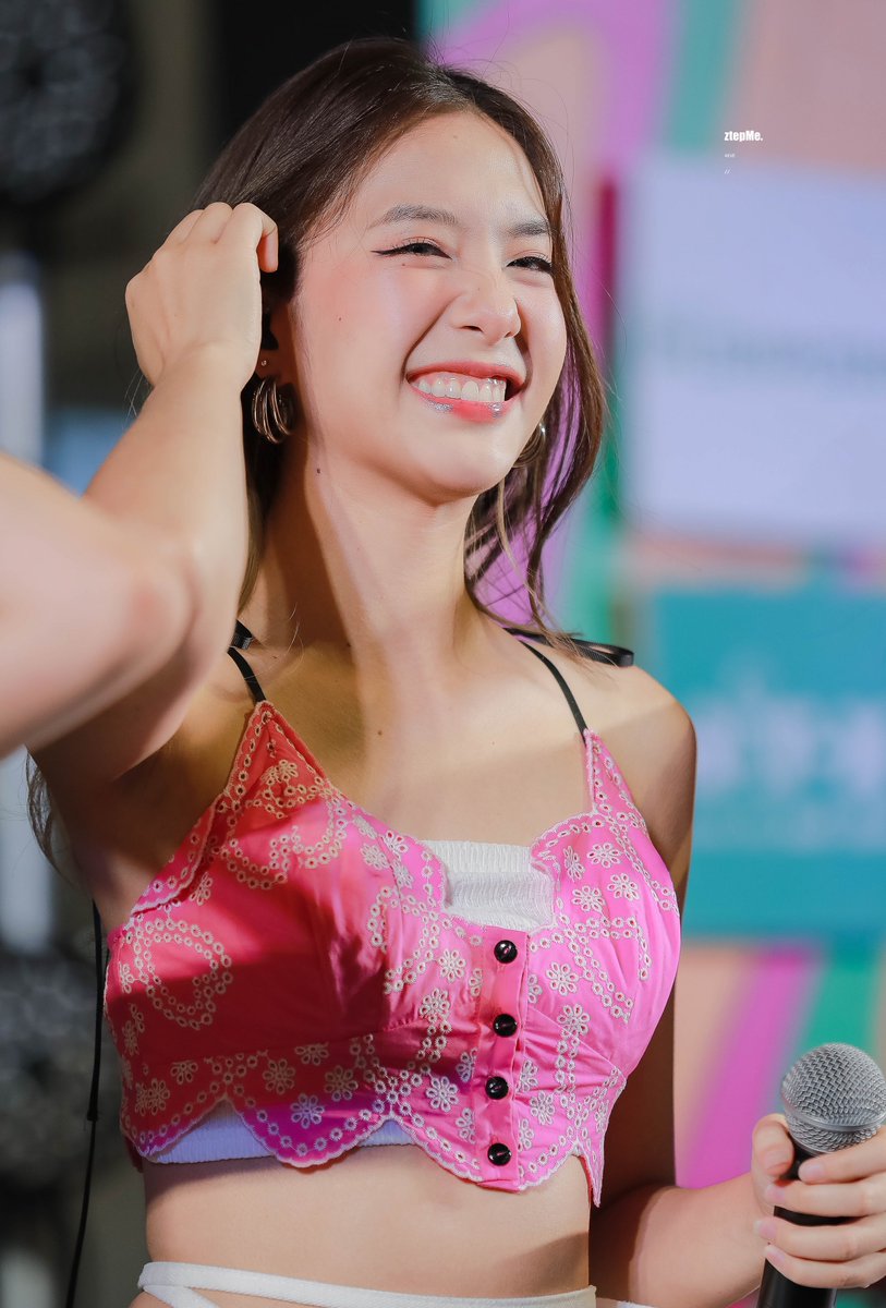 ztepMe's tweet photo. มุมุ 😄
#พาวเวอร์PUFFฟีฟบุกสามย่าน
#POPUPFUNFEST
#4EVE #Jorin4EVE https://t.co/Mqa1C8hNxi