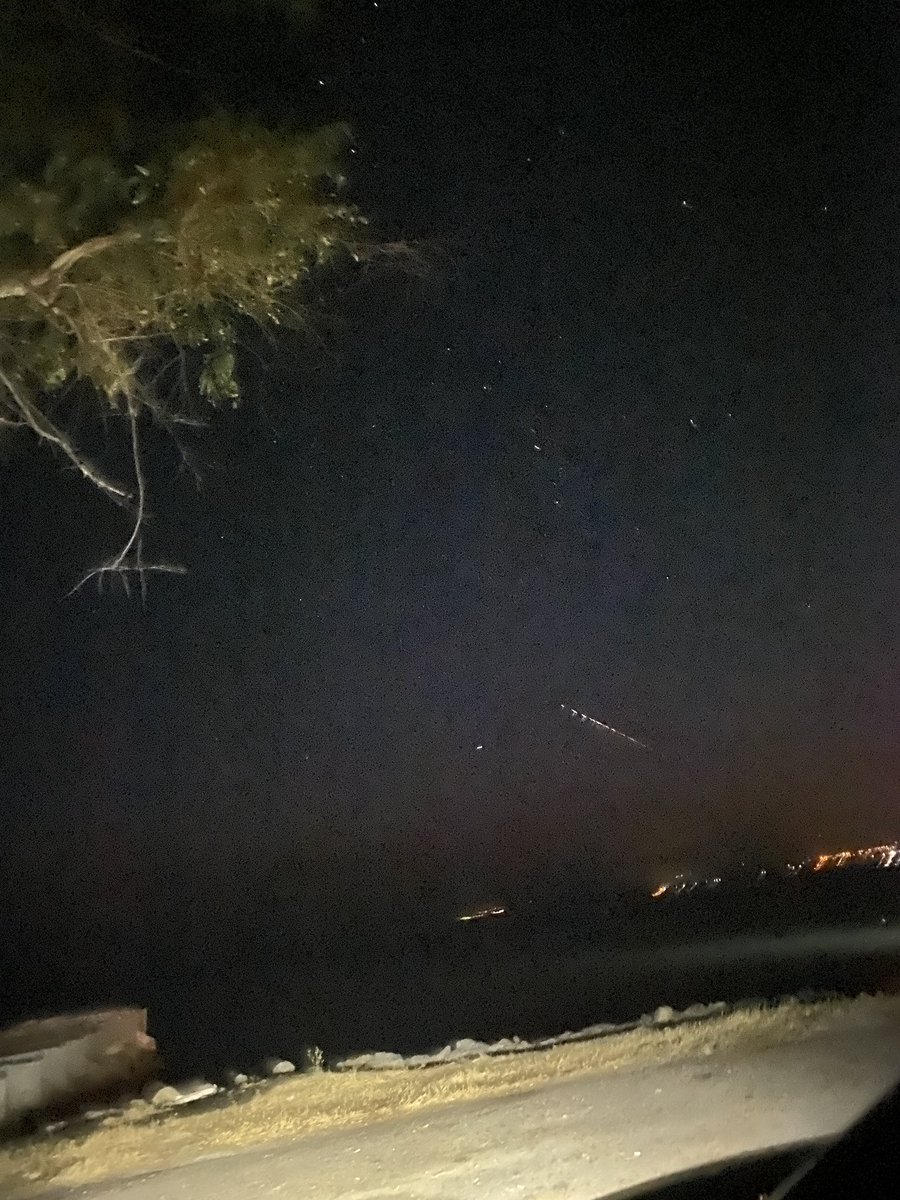 iremplt_'s tweet photo. 4 gün önce izmir’de görülen starlink uydularini kktc’de görmek🥹❤️ https://t.co/3K1goHPrXw