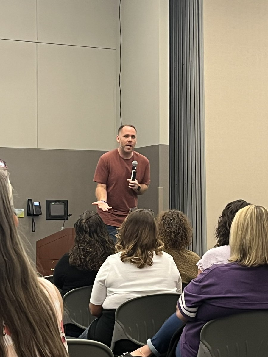 So excited for today!  <a href="/TechNinjaTodd/">Todd Nesloney</a> I’m so glad I finally get to listen and learn from you!! #chosemwisd <a href="/ESCRegion11/">ESC Region 11</a>