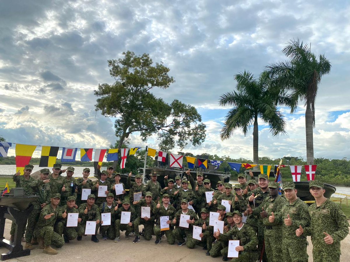 FNA_ArmadaCol's tweet photo. A bordo del #BFLIM32, realizamos la actividad de “Infante de Marina por un día”, la cual contó con la participaron de 26 integrantes de @Registraduria, con el propósito de dar a conocer las capacidades tácticas de la @ArmadaColombia.
2023, año del #BicentenarioNaval⚓️ https://t.co/l3JEYLJJ19