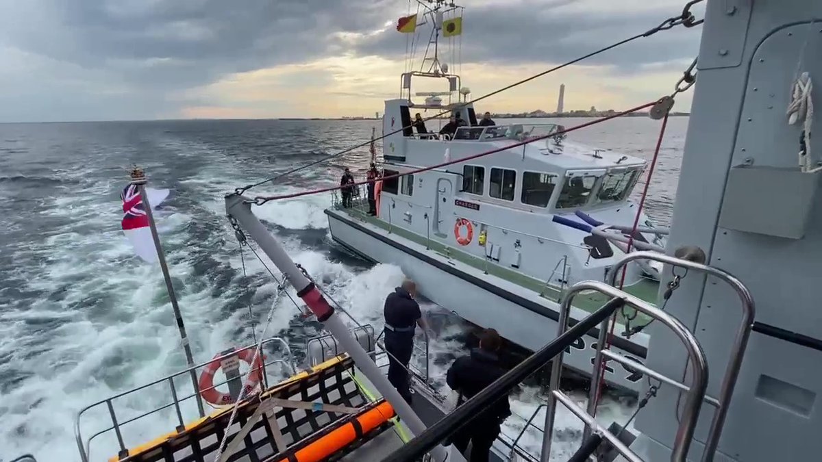 While off the Swedish coast students participating in #BALTOPS2023 experienced ships manoeuvres when @HMSExplorer met up with @HMSCharger . When docked in Karlskrona OC's visited the maritime museum and while alongside in Simrishamn they treated the crew to a BBQ! #URNU ⚓️🇸🇪🏦