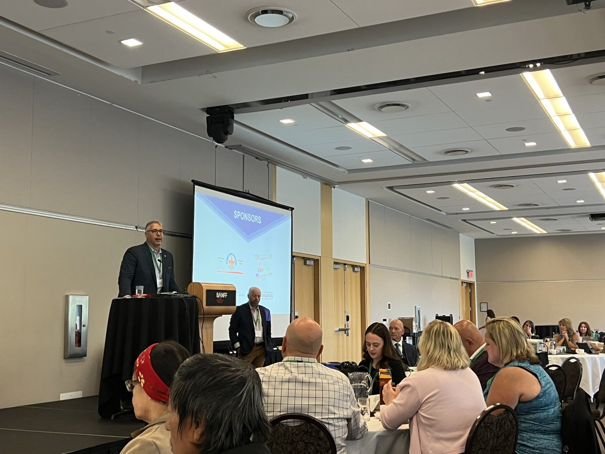 heonjulienps's tweet photo. We’re thrilled to be attending #Leosh2023 in ##banff. Opening remarks by @StamatakisCPA.

Cc @CACP_ACCP @FPPM_ @rkaisers_VPU @PoliciersMun @Blue_LineMag @heonjulien https://t.co/Oq6lBdRfjB