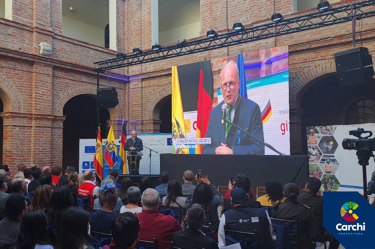 Carchicoopera's tweet photo. Culminó con éxito los 4 años del Programa Frontera Norte-Territorio de Desarrollo y Paz efectuado en las Provincias de Esmeraldas, Carchi, Imbabura y Sucumbíos, #LaNuevaPrefectura estuvo la Ing. Adriana Portilla juntamente con los cooperantes AECID, GIZ y la Unión Europea. https://t.co/pfUYYs2rBa