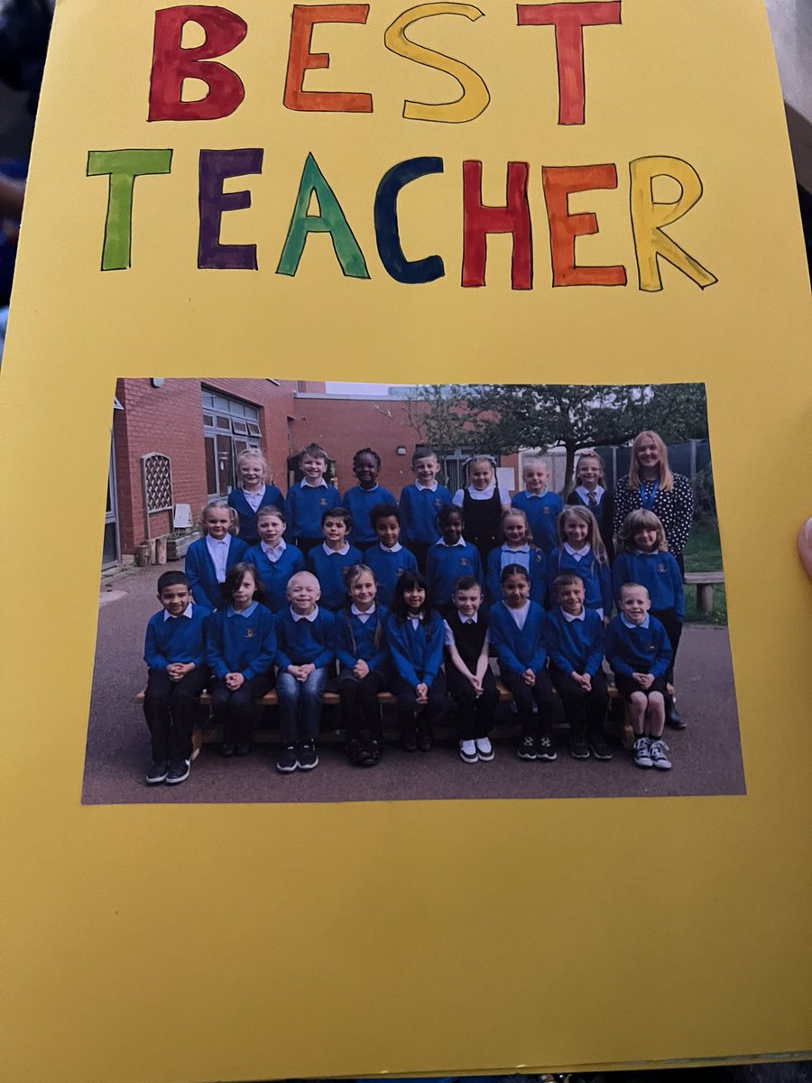 MissSimmons29's tweet photo. Some tears have been shed today, thank you so much to everyone at @NiddrieMillPS for a fantastic year, it really is a special place to be and it has been so wonderful being P2B’s class teacher for the last year and watching all the pupils grow into lovely individuals. ❤️ https://t.co/6BVNqAzWVo