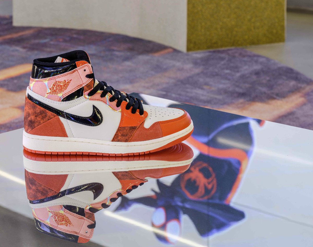 Infosparksole's tweet photo. Nike Air Jordan 1 High Next Chapter / Spider-Man 🥶

Bu efsanevi sneaker, stili ve performansıyla sizi büyüleyecek. İkonik Air Jordan serisinin bir parçası olan bu model, yenilikçi tasarımıyla dikkat çekiyor.

Blog yazımızı okumak için; https://t.co/MD3GJWiKXi https://t.co/fsDiMLuqj8