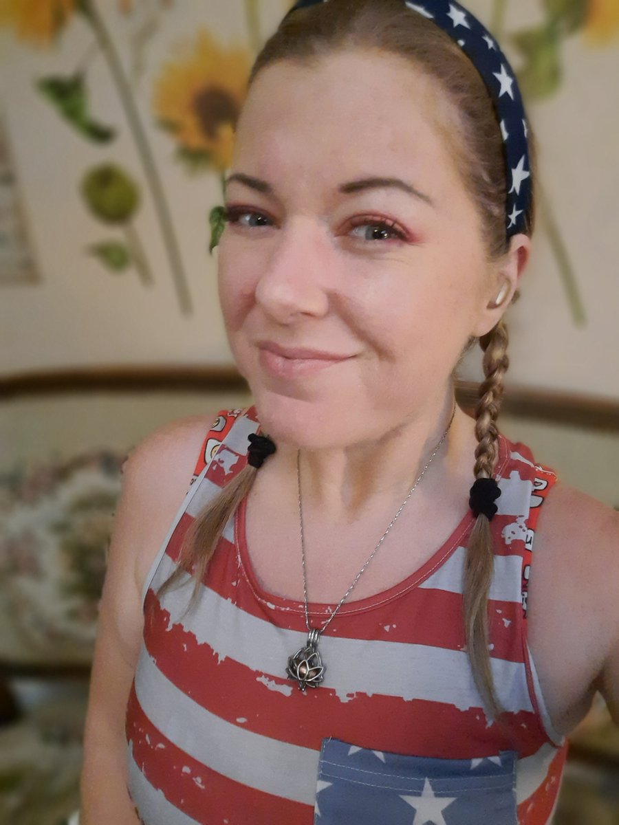 FierySara's tweet photo. Time for my fibromyalgia infusion ✌🏼😁 good timing, too—I have the beginnings of a nasty flare-up!
#FibroMom #ExistenceIsPain #reEeEEee #Smile https://t.co/32Nq8RKw2T