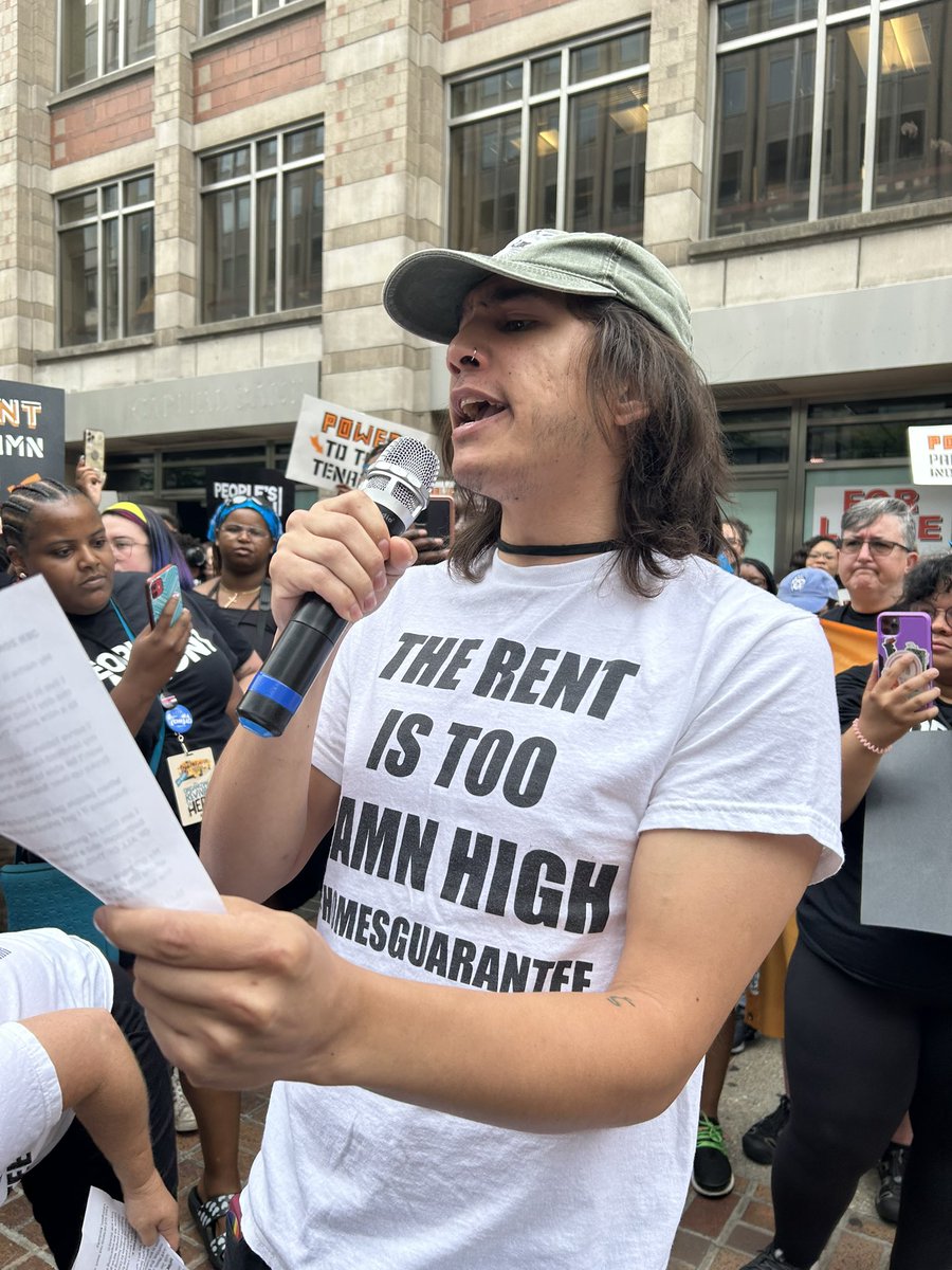 PplsAction's tweet image. Jer is here with @LouTenantsUnion: 

“I’m tired of giving half my wages for rent. I’m TIRED of my landlord avoiding me. I’m SO TIRED OF ALL OF THIS, especially when I know about the sweet deal he’s getting from the government. #RentTooDamnHigh