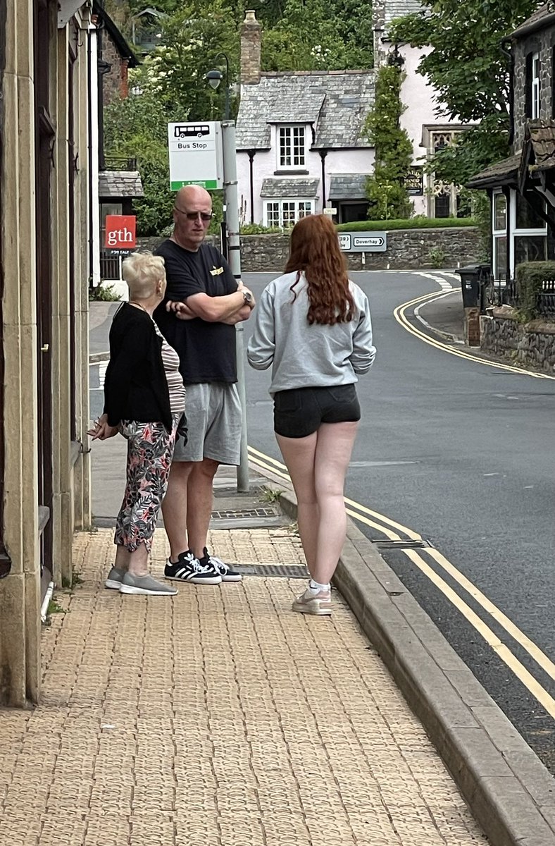 WyedeanGeog's tweet image. Day 2 of our yr 12 A Level Geography residential in Somerset. Afternoon in the beautiful village of Porlock investigating rural services and population. @WyedeanSchool #nationalfieldworkweek #questionnaires