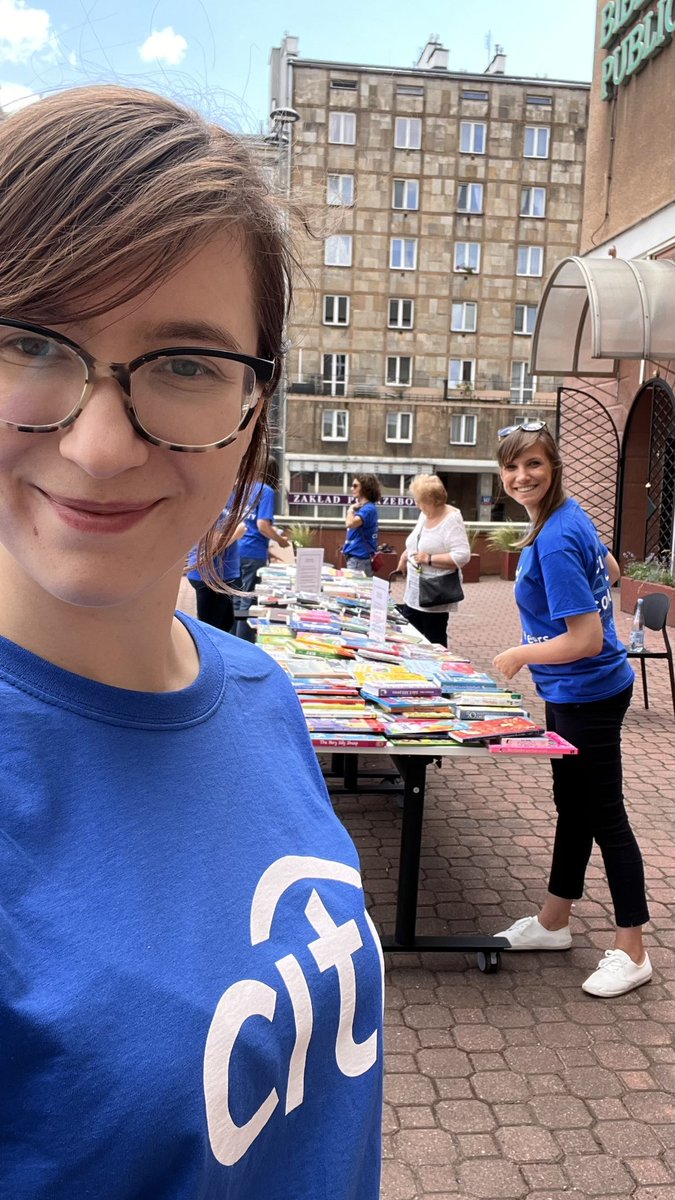 SikoraSmarty's tweet photo. Proud to help out at a local library in Warsaw as part of Global Community Day at @Citi_Handlowy @Citibank  #citivolunteers https://t.co/CD18WhqmeV