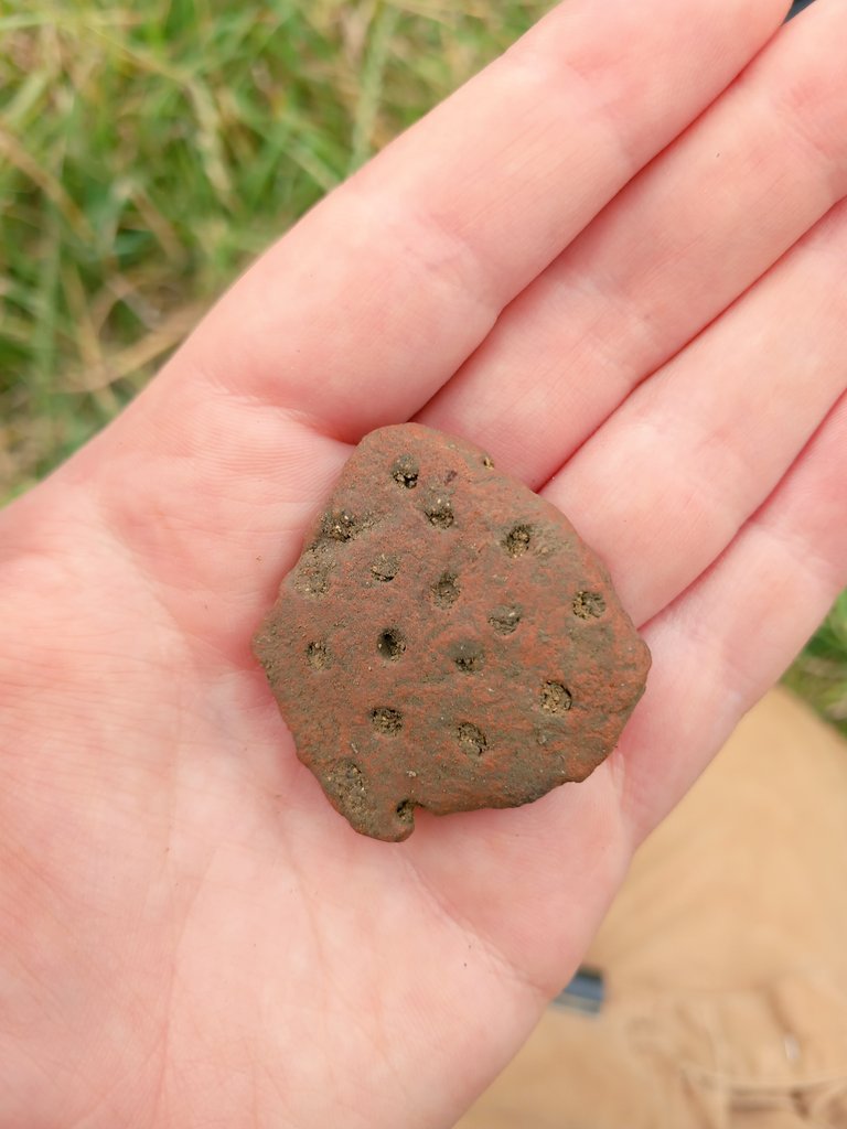 CotswoldArch's tweet photo. 2/2 We've got medieval pot, a cow horn and an intriguing item that we think could be a colander or cheese press 🧀 #kelmscottdig @KelmscottManor https://t.co/1ycP6giXNZ