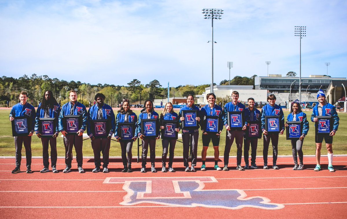 JOIN IN JUNE IS ALMOST OVER! TClub is almost at 100 members! Be a part of this rare bunch and help us reach this goal! Also, don't miss the chance to get your letter-winner jacket through your membership this month. Visit buildthelegacy.com/sports/2023/3/… and join TODAY! #TClubTuesday