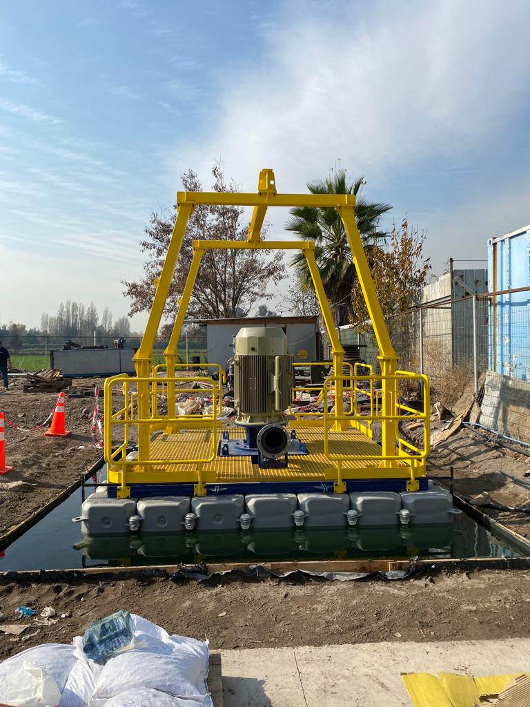 Fluintek's tweet photo. Junto a nuestro equipo técnico y humano, trabajamos a toda máquina con nuestras bombas sobre balsa para impulsar agua de mar. Es fundamental realizar pruebas de flotación, las que realizamos de manera permanente y estratégica en nuestras instalaciones @nuevamineria ´#industria40 https://t.co/chcrEXYl1r