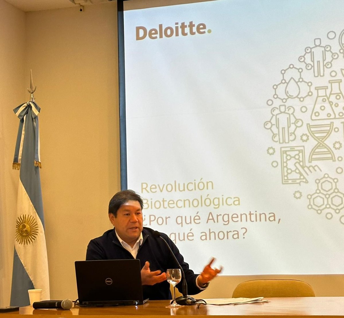 aceleralitoral's tweet photo. Además, presenciamos el relanzamiento del reporte “La revolución Biotech: ¿Por qué Argentina, por qué ahora?”
Desde @BCSF_Oficial conectamos y nos reunimos con los actores más relevantes del sector.
#Biotecnología #BCSF #ARCAP #CABStartup #Biotech #CapitalEmprendedor https://t.co/ZgFeMC6SZO