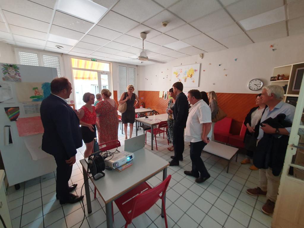 📍Nouvelle-Aquitaine

Visite de l'Association Hestia et de son CHRS l’Abri (Centre d’Hébergement et de Réinsertion Sociale) destiné aux adultes ou familles rencontrant des difficultés psychosociales.