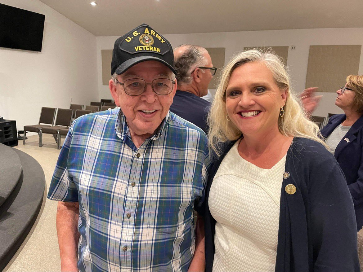 PamAltendorf's tweet image. Thank you Restore MN for organizing this Legislative Update in Lake Elmo! It is very encouraging to see so many people turning out &amp;amp; the high level of public interest!
☑️Get informed
☑️Share information
☑️Bravely speak the truth
#lessgovernment
#MOREFREEDOM
#truthtolight
#saveMN