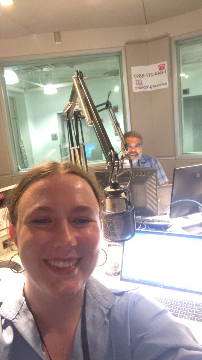 AbigailBottar's tweet photo. We're re on the radio now until noon asking you to support public radio and our wonderful food banks as part of the 27th Hunger Challenge! Donate now - 844-217-8897 or https://t.co/LECTqsOhX4. @Ideastream @KabirBhatiaTime https://t.co/zLj32Z3PHo