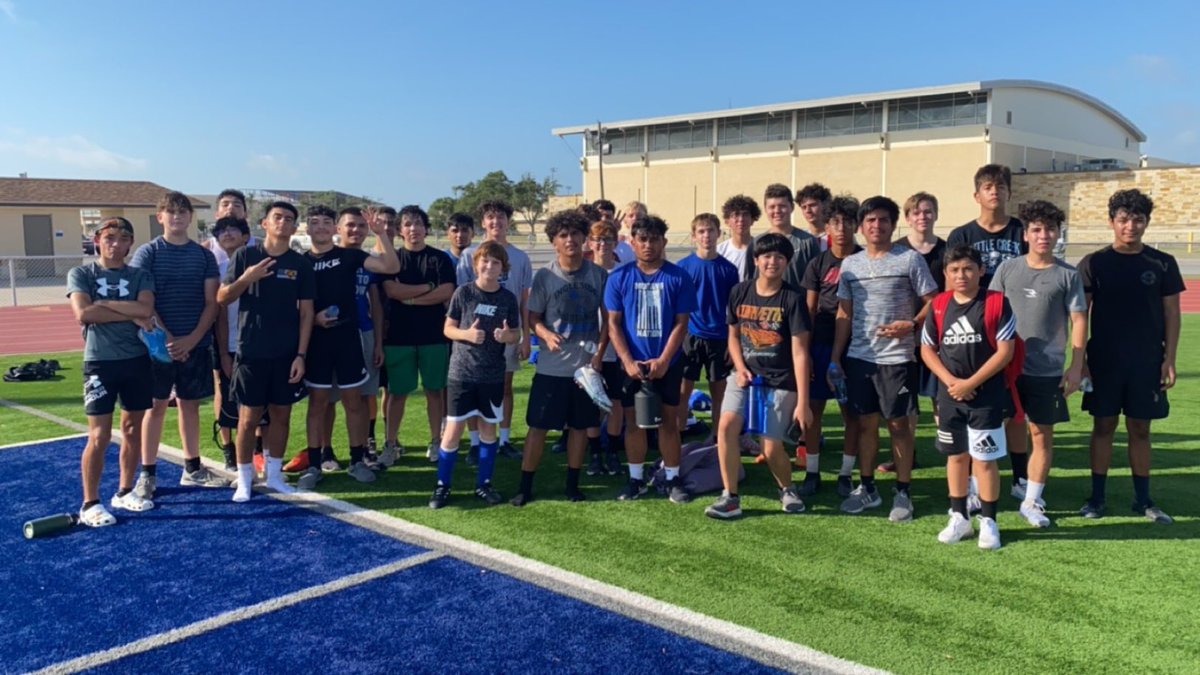 FCIngleside's tweet photo. 32 young men came to put in work today!!!! Another new summer record for FC Ingleside!!!! We got to work outside today!!! Some quality drill time and a scrimmage!! We will be in the indoor Thursday!!! Let’s goooo!! #FCIngleside #Summer #NewEra https://t.co/rONz3GShh1