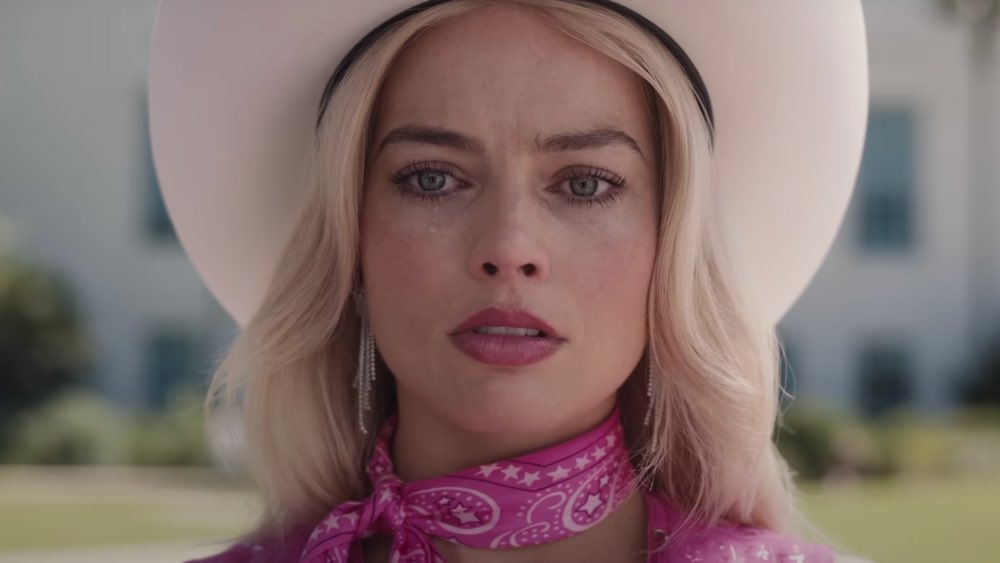 Mattel CEO Richard Dickson flew to the ‘BARBIE’ set at one point to argue with Greta Gerwig and Margot Robbie about one scene he believed was off-brand for the company. 

They convinced him to keep the scene by performing it for him live on set.

(Source: time.com/6289864/barbie…)