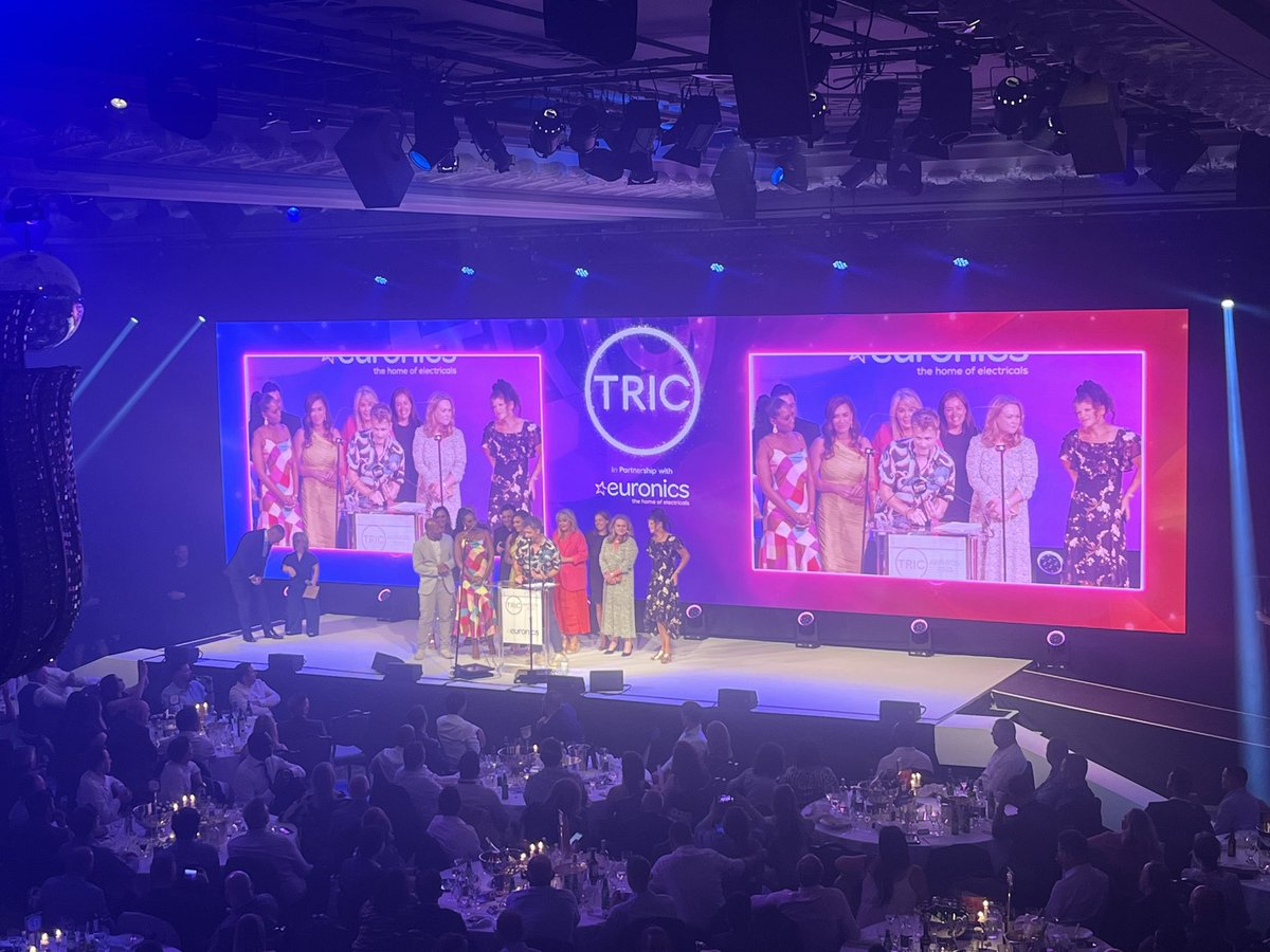 ⭐️2023 #TRICawards in partnership with <a href="/euronics_UK/">Euronics UK</a>
🏆 Congratulations <a href="/aplaceinthesun/">A Place in the Sun</a>
➡️  <a href="/OK_Magazine/">OK! Magazine</a> Daytime
👏 Sponsored by <a href="/simplehuman/">simplehuman</a>