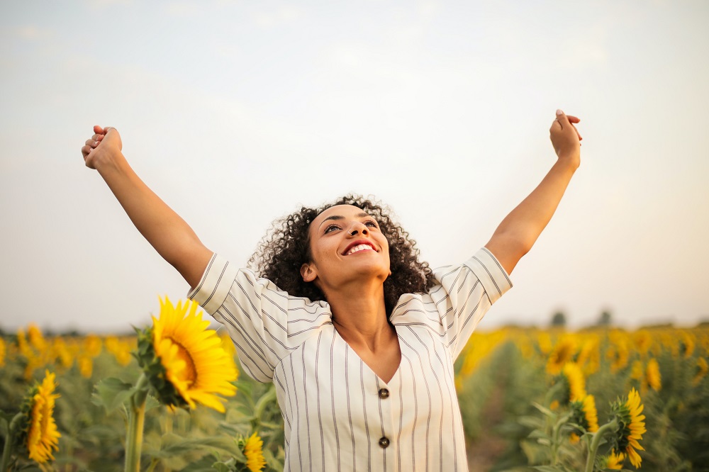 GreenEmerging's tweet image. What is success to you? 🌻❤️🤔
-
-
-
#success #sunflower #outdoors #happy #liberation #breakthrough #sustainability #question #gogreen #woman #lookingforward #vision #joy #space #flowers #field #emerginggreen