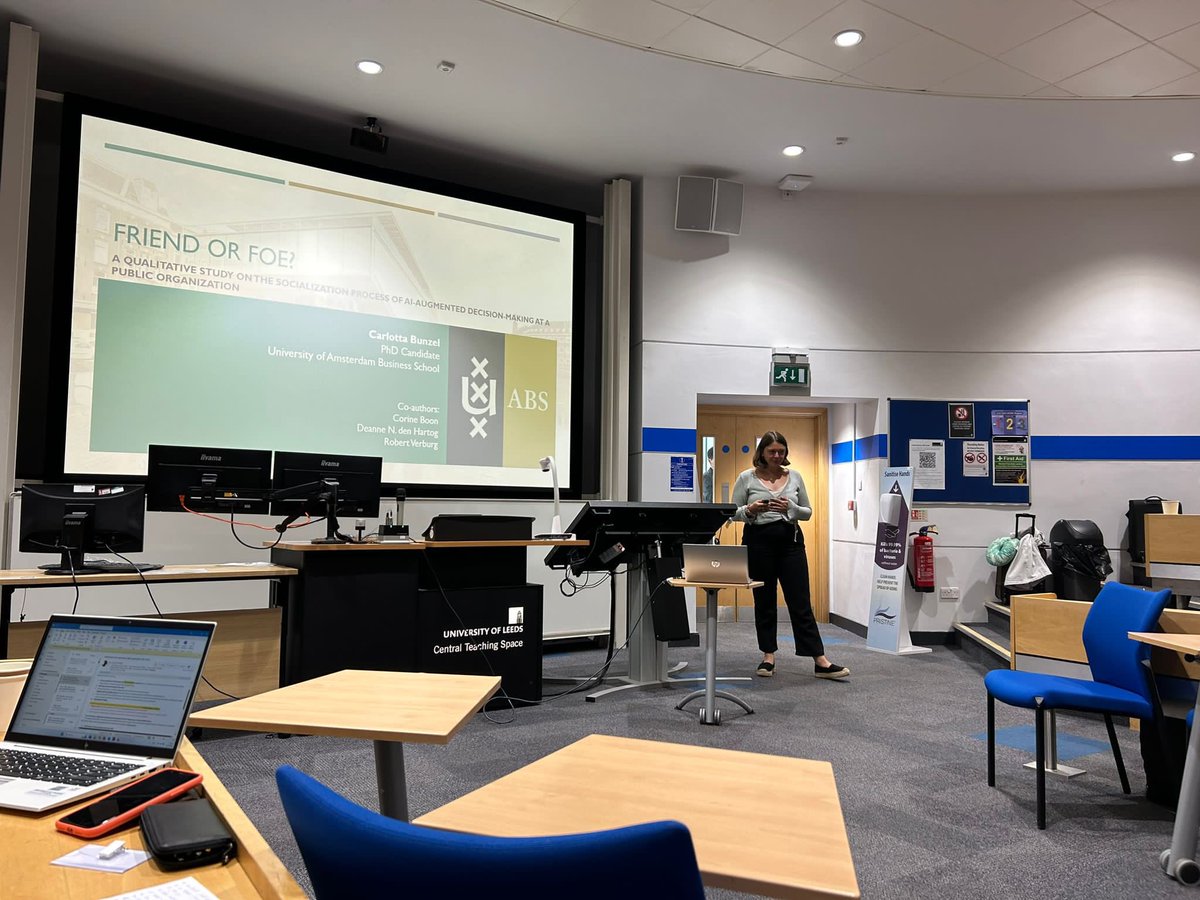 Last week, Carlotta Bunzel and Margriet Bentvelzen presented their research on #algorithmic #management and #people #analytics at the PAAM workshop in Leeds! eiasm.org/frontoffice/ev…