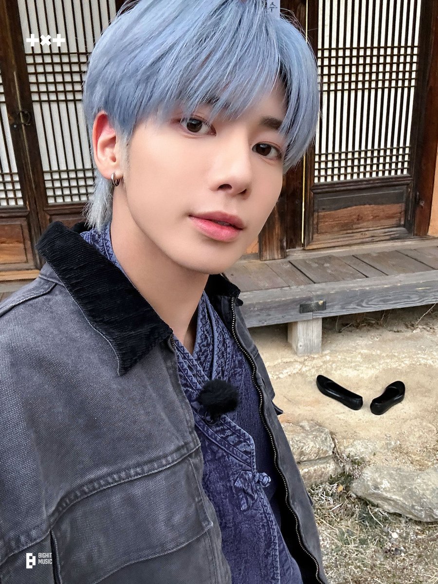 seulgfx's tweet photo. have u seen him 🤧 https://t.co/q7ERwzObYb