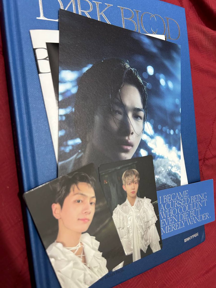 maeumiiyaa's tweet photo. #SeoulStashFeedbacks
#Sabostashed
I RECEIVED MY DARK BLOOD ALBUMS TODAY! AAAAAA everyone came home except Jungwon HUHUHU but still thank you @SeoulStashPH for safely packing it and of course, the accommodating admins. I also love the freebies. 'Til our next transaction โก https://t.co/FcV3UnCUAf