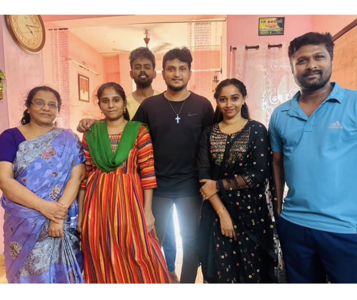Happy to meet Director Martyn Aji & his Family ♥️☺️Thank you so much for your valuable time Anna. . . . . 🔴 kaushiraj.com #Chennai #India #DeivaMachan #Director #Meetup #KaushiRaj #Actress #Passionate #KSCosmetics