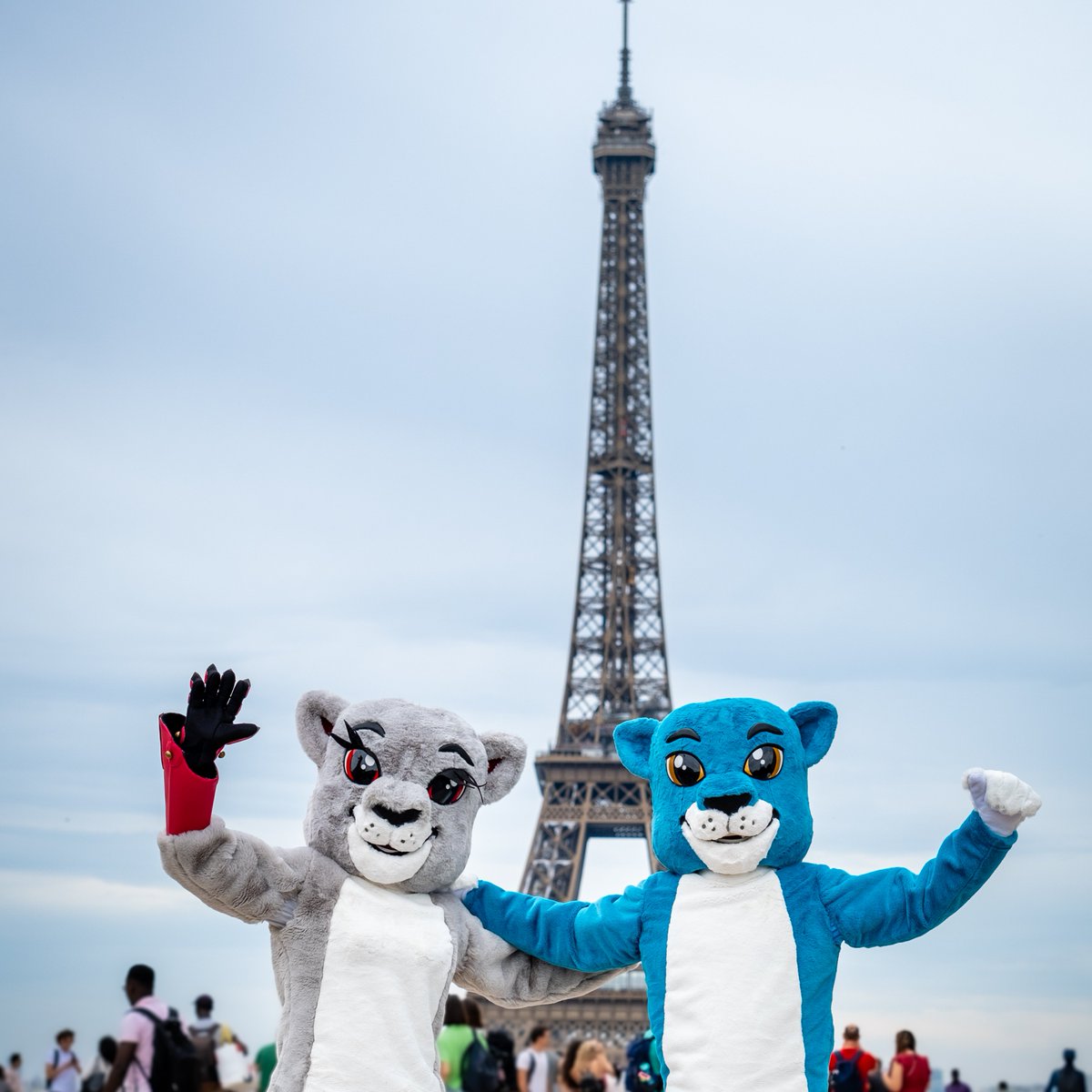 Les deux stars de Paris, 𝗟𝗼𝘂𝗱𝗮 & 𝗩𝗶𝗴𝗴𝗼 🌟 📸 @CaocaoMobility #PARIS23 @ParaAthletics