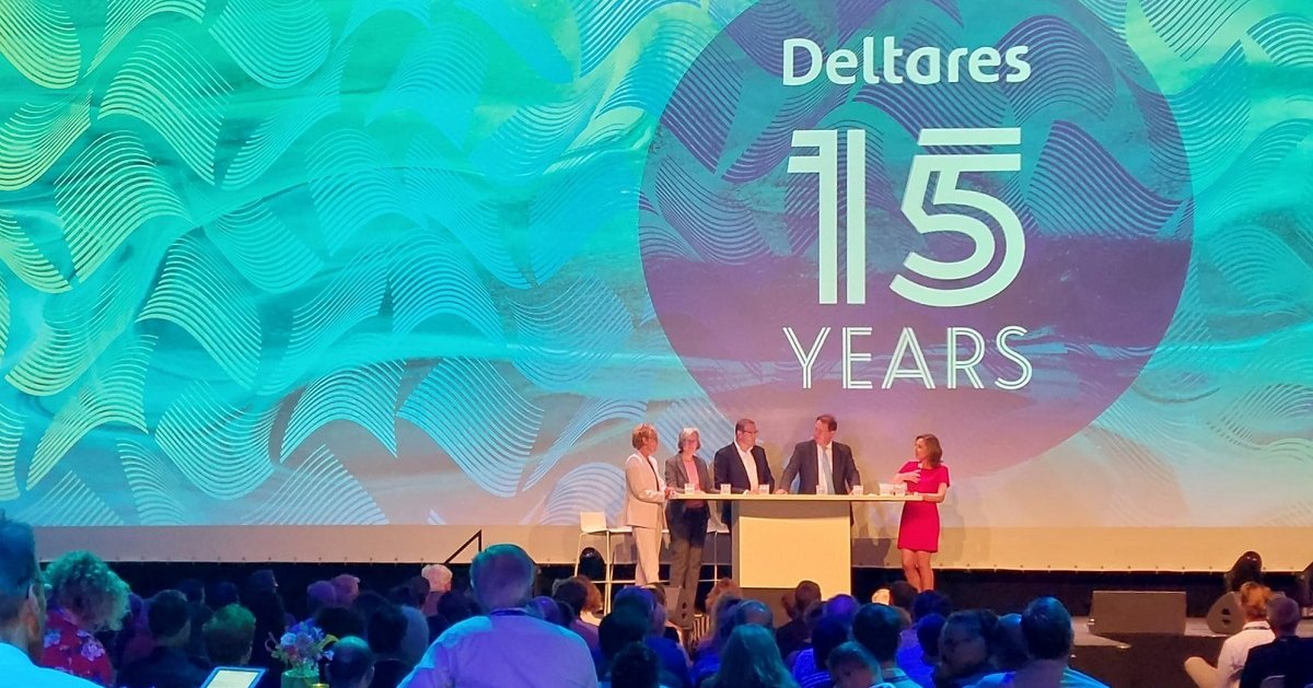 “Look through the eyes of our children to clarify the plans for future water and soil management”. 

Curious about what else was presented and discussed at our anniversary symposium last Monday? Check out the highlights > bit.ly/3NR38xw

#Deltares15Years