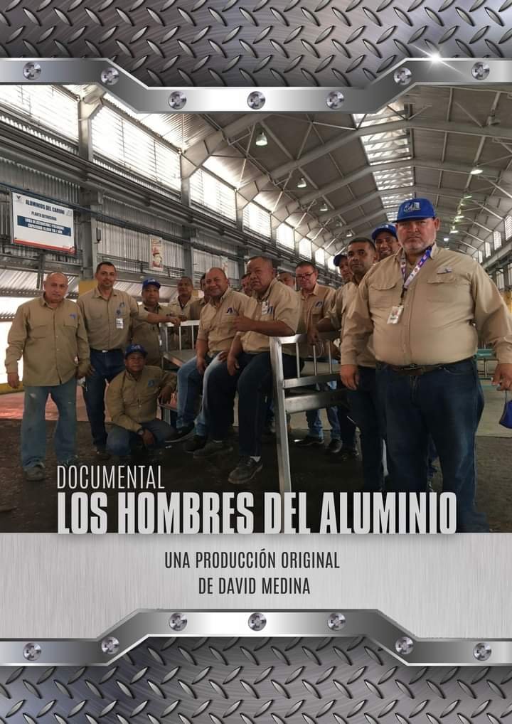 En la categoría Medios Sociales en Youtube, se le otorga una mención especial al documental 'Los hombres de aluminio', publicado por el canal 'Atención 7974' del periodista David Medina, en el que muestra las capacidades y valores humanistas de la clase obrera...